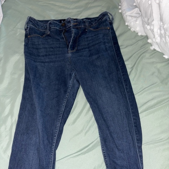Hollister High Rise Blue Jeans Classic Denim - Picture 3 of 3